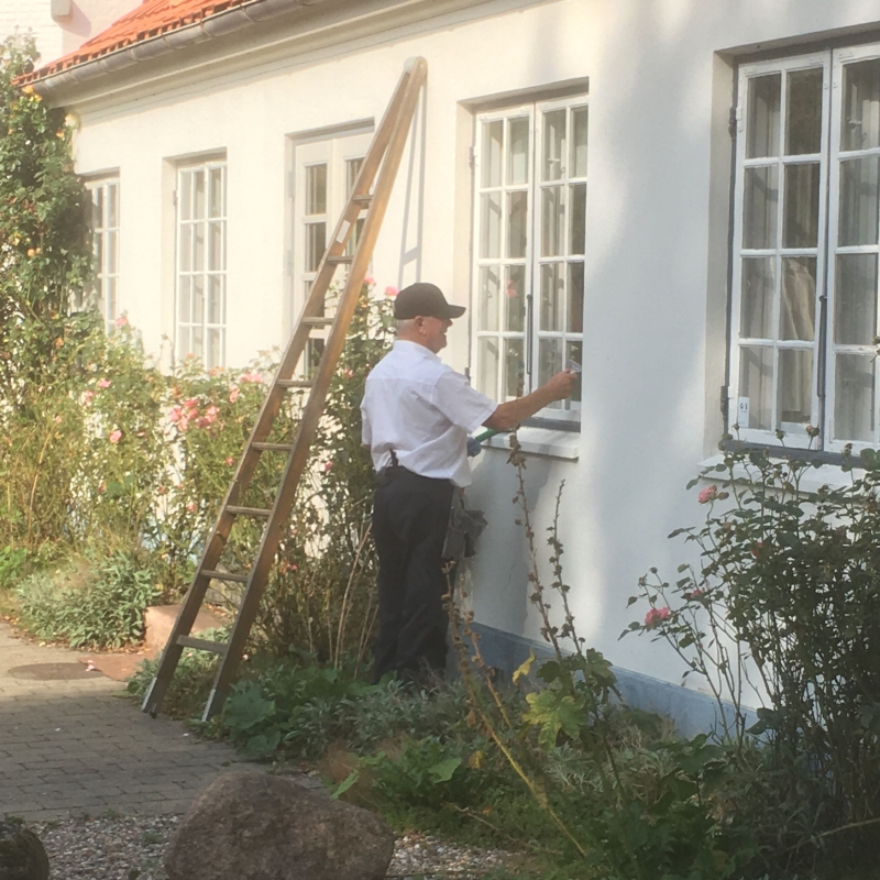 Vinduespudsning i Ørbæk